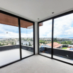 PortasdeCorrer-ALEsquadrias1-768x561